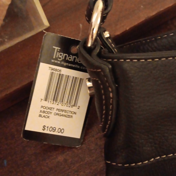 Vintage leather Tignanello purse - Picture 4 of 9